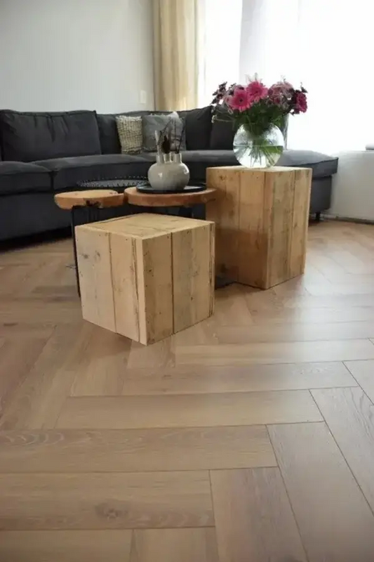 Parchet laminat Alsapan Herringbone Alicante 12 mm, clasa trafic AC6, bizotat 4V 5G