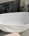 Cadă PALMYRA din marmură turnată, freestanding, de mijloc, 150x70cm – alb lucios