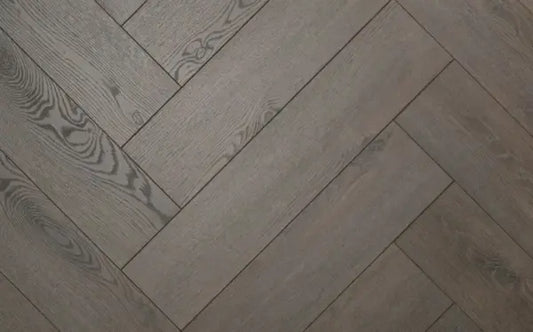 Parchet laminat Alsapan Herringbone Chokeberry Oak 12 mm, clasa trafic AC6, bizotat 4V 5G