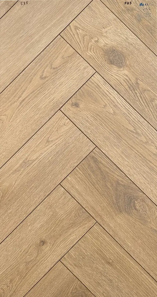 Parchet laminat Alsapan Herringbone Praline Oak 12 mm, clasa trafic AC6, bizotat 4V 5G